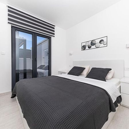 Luxury Apartment Pia With Swimming Pool And Grill Trogir Exterior foto