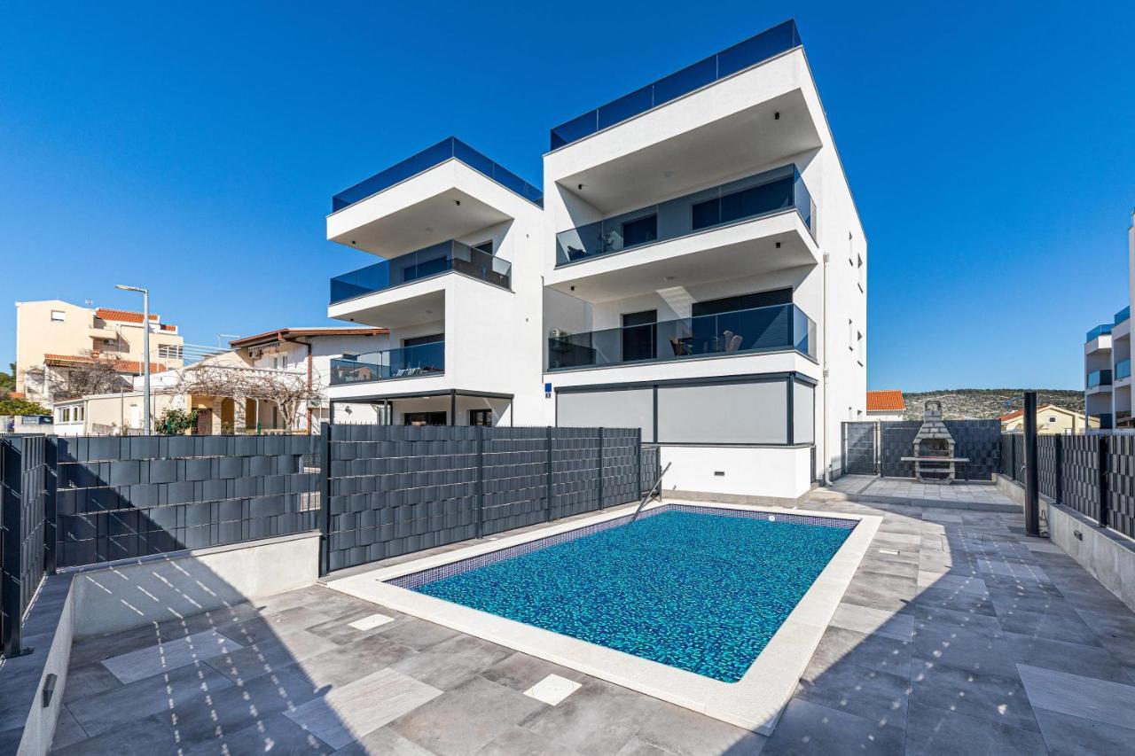 Luxury Apartment Pia With Swimming Pool And Grill Trogir Exterior foto