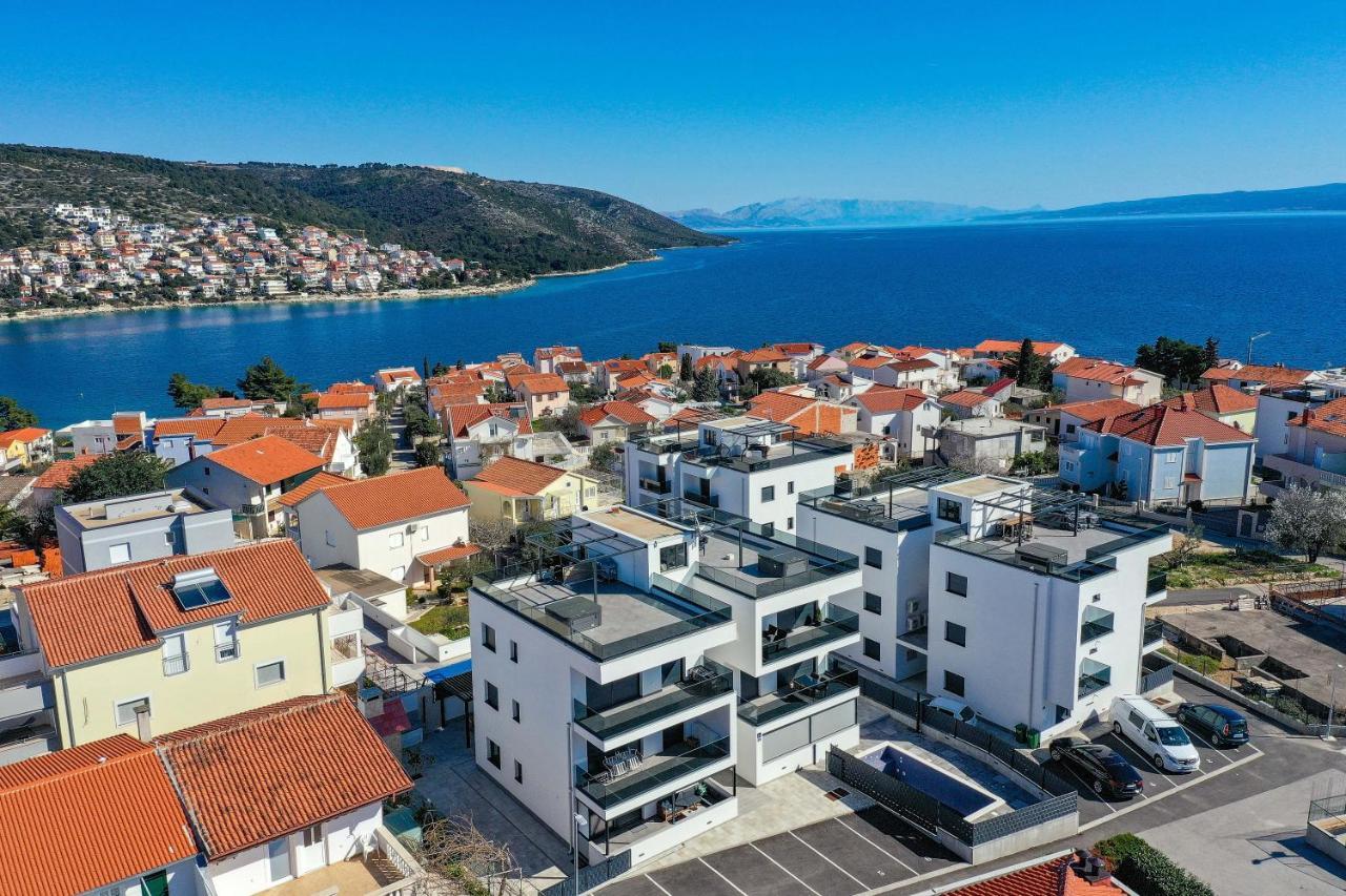 Luxury Apartment Pia With Swimming Pool And Grill Trogir Exterior foto