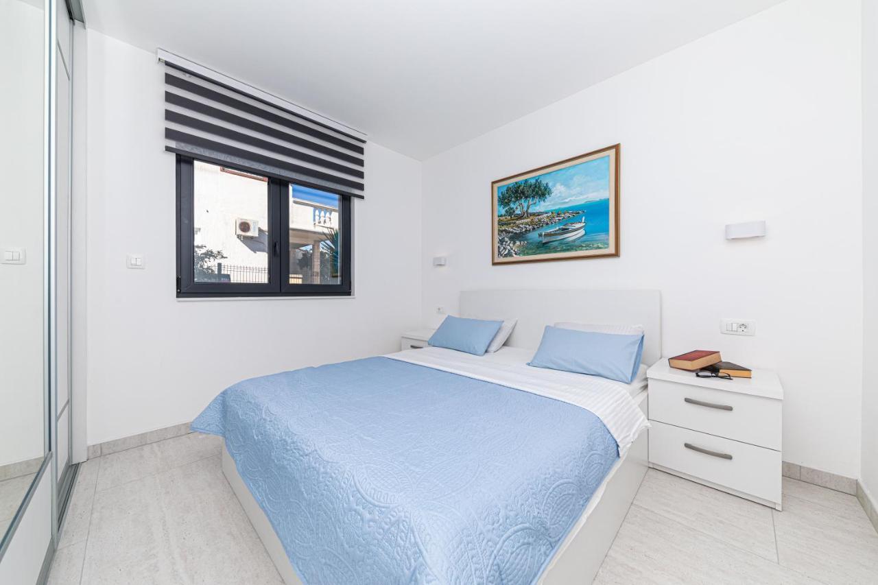 Luxury Apartment Pia With Swimming Pool And Grill Trogir Exterior foto
