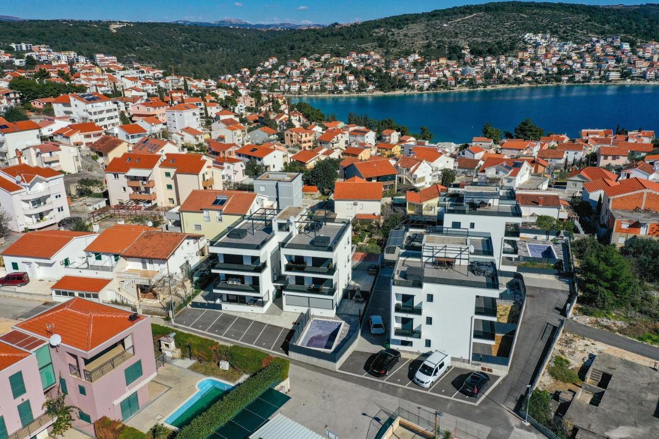 Luxury Apartment Pia With Swimming Pool And Grill Trogir Exterior foto